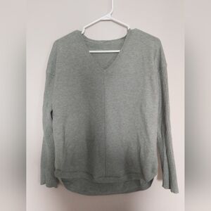 Basic V-Neck Pullover Sweater